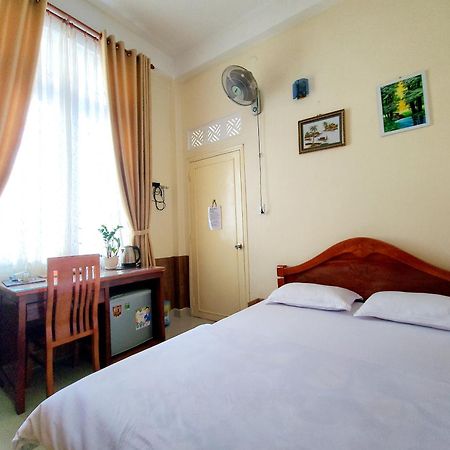Binh Dao Hotel - Khach San Ngay Trung Tam Gia Re Далат Экстерьер фото