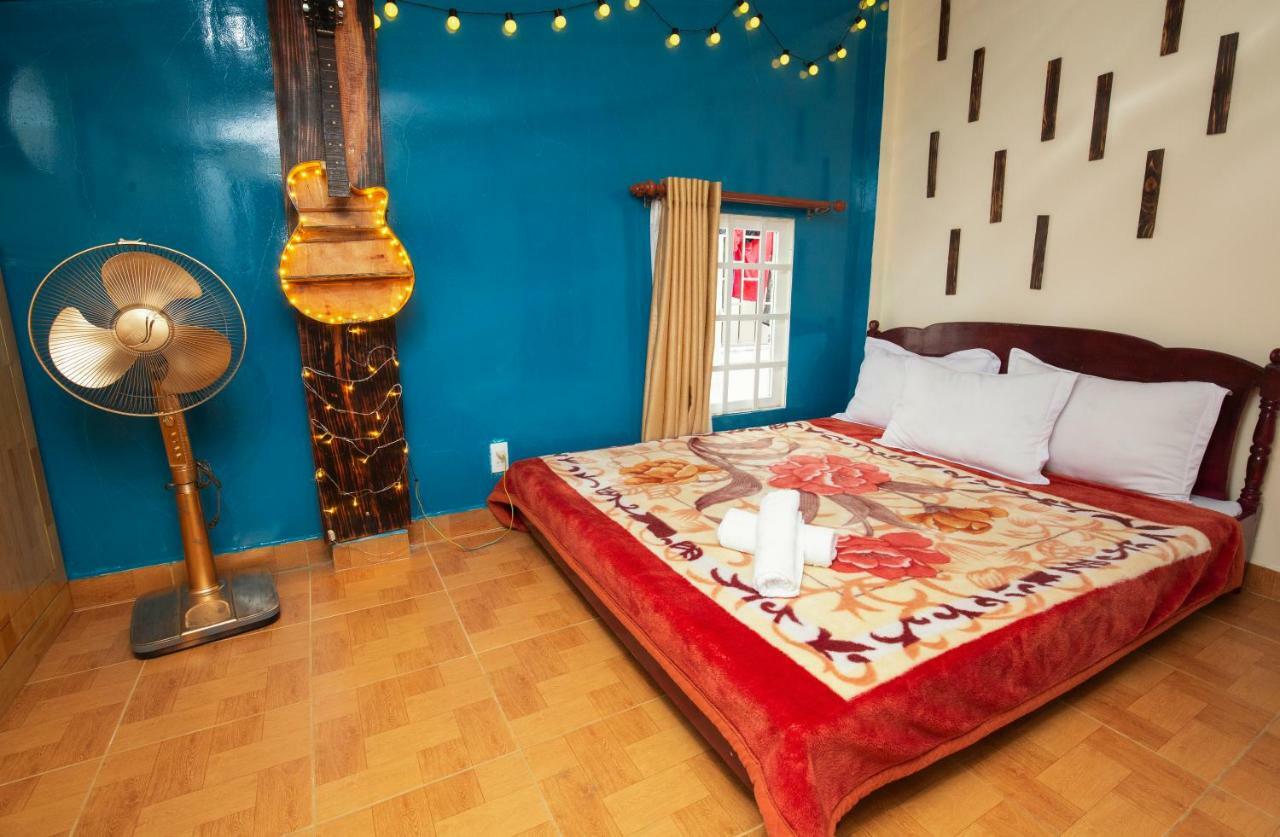 Binh Dao Hotel - Khach San Ngay Trung Tam Gia Re Далат Экстерьер фото